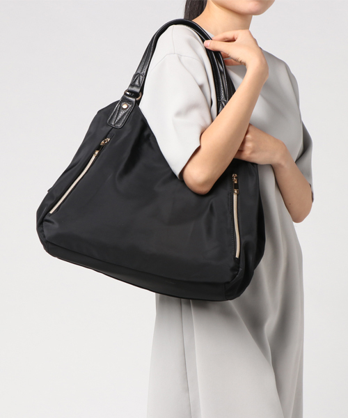 Rename（リネーム）の「Rename 軽量 ゴールドファスナー 高密度 ナイロン トートバッグ（トートバッグ・レディース・ネイビー/カーキ/ブラック/ベージュ/ブラック系その他/グレー/ライトベージュ/モカ/グレイッシュベージュ・FREE）」の15枚目の写真