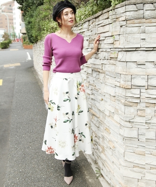 Andemiu(アンデミュウ)の「【WEB限定】ハートネックリブプルオーバー777404(ニット/セーター・レディース・グレー/グリーン/ブラック/パープル/ベージュ・FREE)」の7枚目の写真