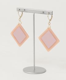 スクエアピアス