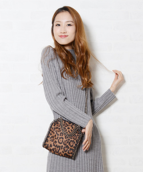 shopnikoniko(ショップニコニコ)の「チェーンミニバッグ(ハンドバッグ・レディース・ブラック/レオパード/シルバーグレー/ホワイト・フリー)」の19枚目の写真