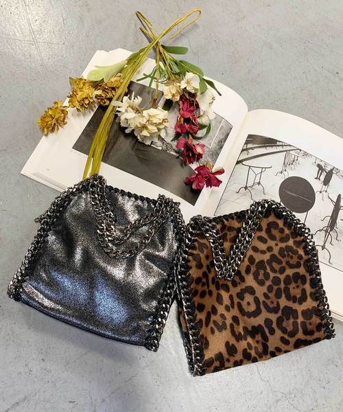 shopnikoniko(ショップニコニコ)の「チェーンミニバッグ(ハンドバッグ・レディース・ブラック/レオパード/シルバーグレー/ホワイト・フリー)」の16枚目の写真