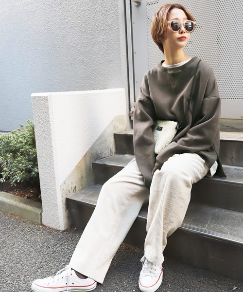 coca（coca）（コカ）の「裏起毛サイドスリットスウェットトップス（スウェット・レディース・ブラック/グレー/アイボリー/チャコール/ブラウン・ONE SIZE）」の4枚目の写真