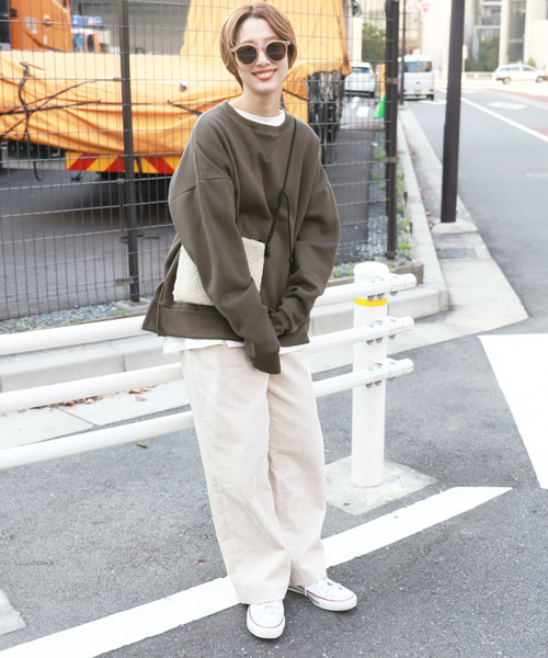 coca（coca）（コカ）の「裏起毛サイドスリットスウェットトップス（スウェット・レディース・ブラック/グレー/アイボリー/チャコール/ブラウン・ONE SIZE）」の6枚目の写真