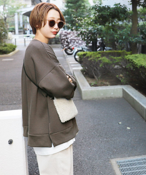 coca（coca）（コカ）の「裏起毛サイドスリットスウェットトップス（スウェット・レディース・ブラック/グレー/アイボリー/チャコール/ブラウン・ONE SIZE）」の8枚目の写真