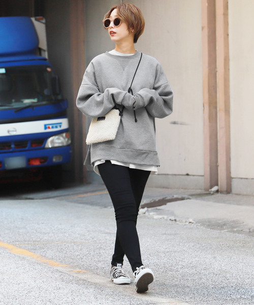 coca（coca）（コカ）の「裏起毛サイドスリットスウェットトップス（スウェット・レディース・ブラック/グレー/アイボリー/チャコール/ブラウン・ONE SIZE）」の12枚目の写真