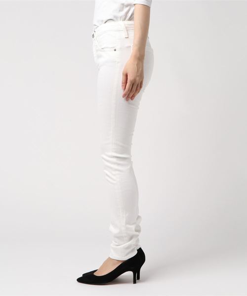 AG(エージー)の「AG / デニムパンツ(デニムパンツ・レディース・ホワイト・23/25/24/26)」の8枚目の写真