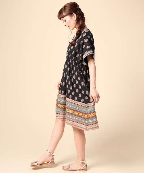 green label relaxing(グリーンレーベルリラクシング)の「INDIA FLW/PRT BEADS ワンピース(ワンピース・レディース・オフホワイト/ブラック/イエロー・FREE)」の4枚目の写真