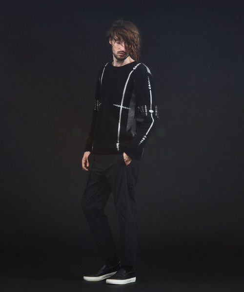 5351 POUR LES HOMMES(ゴーサンゴーイチプールオム)の「ネイティブグラデーションジャガードニット(ニット/セーター・メンズ・ブラック・44/46/48/50)」の9枚目の写真