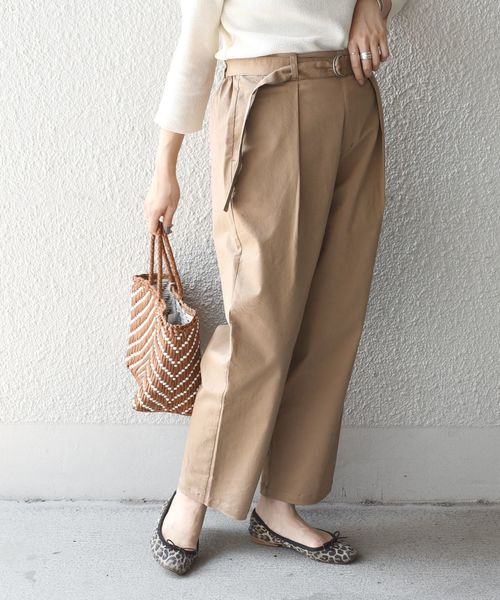 SHIPS Days（シップスデイズ）の「SHIPS Days STANDARD:タックテーパードパンツ◇（その他パンツ・レディース・ブラック/ベージュ/オリーブ・S～Ｍ/M～Ｌ）」の5枚目の写真