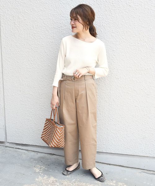 SHIPS Days（シップスデイズ）の「SHIPS Days STANDARD:タックテーパードパンツ◇（その他パンツ・レディース・ブラック/ベージュ/オリーブ・S～Ｍ/M～Ｌ）」の7枚目の写真