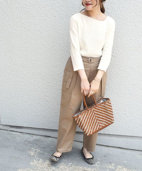 SHIPS Days（シップスデイズ）の「SHIPS Days STANDARD:タックテーパードパンツ◇（その他パンツ・レディース・ブラック/ベージュ/オリーブ・S～Ｍ/M～Ｌ）」の11枚目の写真