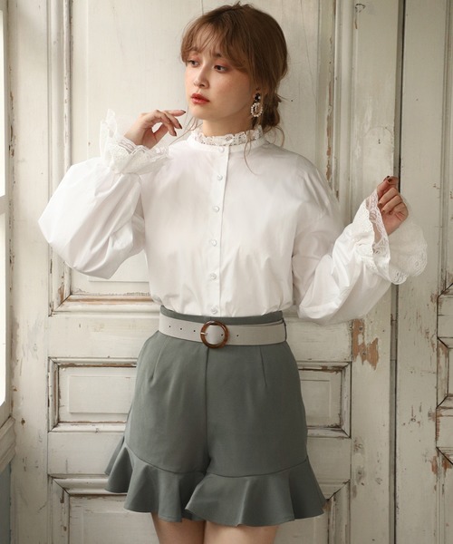 one after another NICE CLAUP(ワンアフターアナザーナイスクラップ)の「太ベルト付きフリルショートパンツ(その他パンツ・レディース・ブラック系その他/ブラウン/ブラウン系その他/カーキ・FREE)」の6枚目の写真