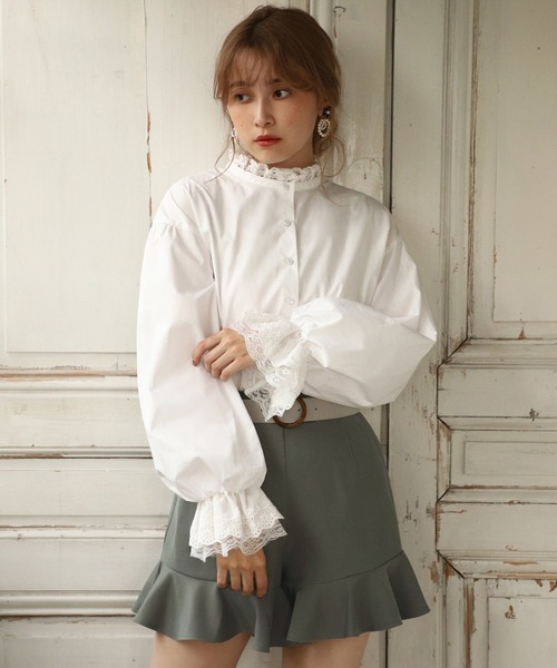 one after another NICE CLAUP(ワンアフターアナザーナイスクラップ)の「太ベルト付きフリルショートパンツ(その他パンツ・レディース・ブラック系その他/ブラウン/ブラウン系その他/カーキ・FREE)」の7枚目の写真