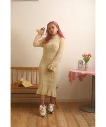 Swankiss�i�X�����L�X�j�́uHB back belt knit O/P�i�����s�[�X�j�v