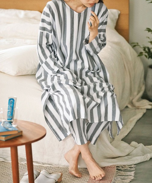 and myera（アンド マイラ）の「ａｎｄ　ｍｙｅｒａストライプのナイトウェア（ルームウェア/パジャマ・レディース・ホワイト×グレー・SMALL/MEDIUM/LARGE/X-LARGE）」の9枚目の写真