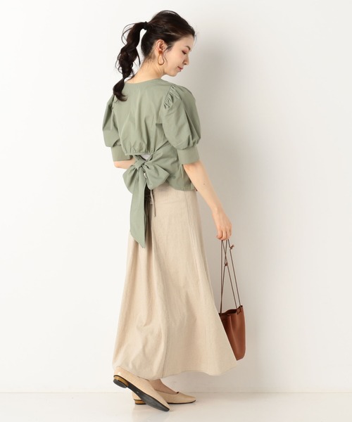 archives(アルシーヴ)の「バックリボンボリューム袖ブラウス(シャツ/ブラウス・レディース・オフホワイト/ベージュ/グリーン・MEDIUM)」の9枚目の写真