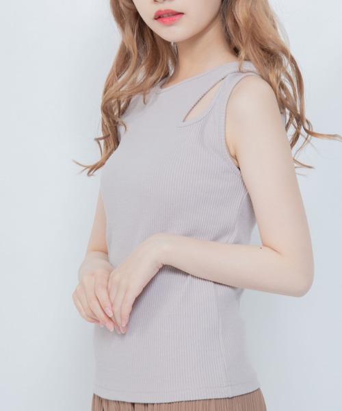 Mysa&Liina（ミーサリーナ）の「ショルダーデザインタンク（タンクトップ・レディース・ブラック/グレイッシュベージュ/アイボリー/ミント・M）」の3枚目の写真