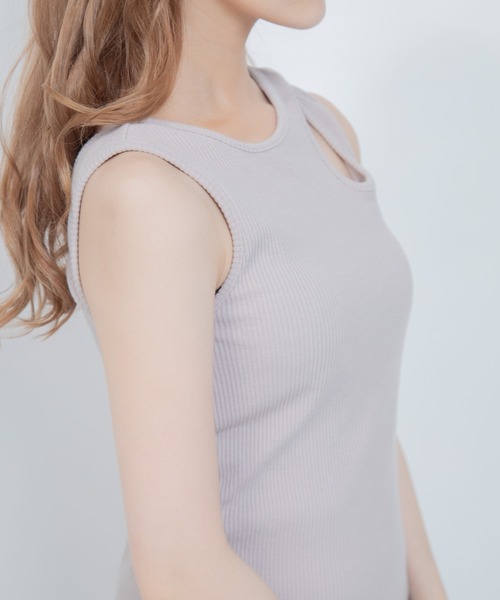 Mysa&Liina（ミーサリーナ）の「ショルダーデザインタンク（タンクトップ・レディース・ブラック/グレイッシュベージュ/アイボリー/ミント・M）」の19枚目の写真