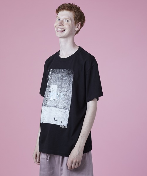 EIGHTAM(エイタム)の「Pure and impure tee(Tシャツ/カットソー・レディース・ホワイト/ブラック・SMALL/MEDIUM/LARGE)」の1枚目の写真