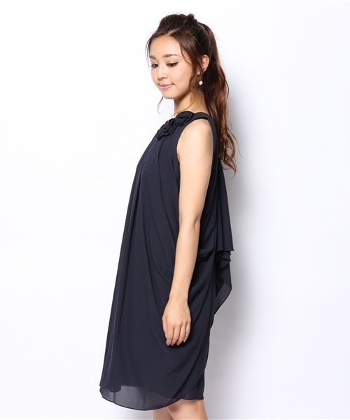 URBAN RESEARCH（アーバンリサーチ）の「UR COUTURE MAISON ショルダーフラワーワンピース（ドレス・レディース・ピンク/ブルー/ネイビー・38）」の14枚目の写真