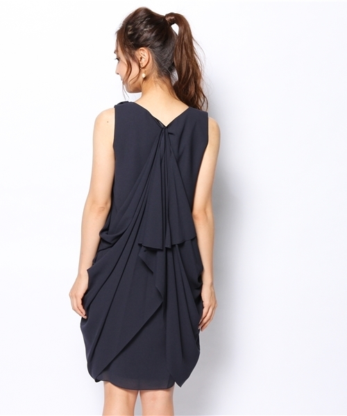 URBAN RESEARCH（アーバンリサーチ）の「UR COUTURE MAISON ショルダーフラワーワンピース（ドレス・レディース・ピンク/ブルー/ネイビー・38）」の15枚目の写真