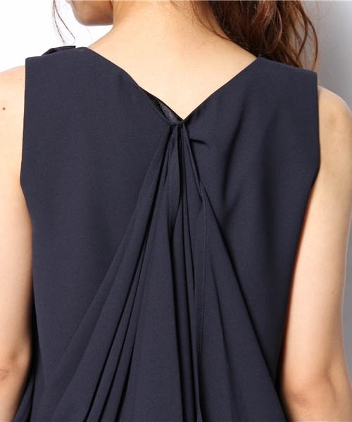 URBAN RESEARCH（アーバンリサーチ）の「UR COUTURE MAISON ショルダーフラワーワンピース（ドレス・レディース・ピンク/ブルー/ネイビー・38）」の9枚目の写真