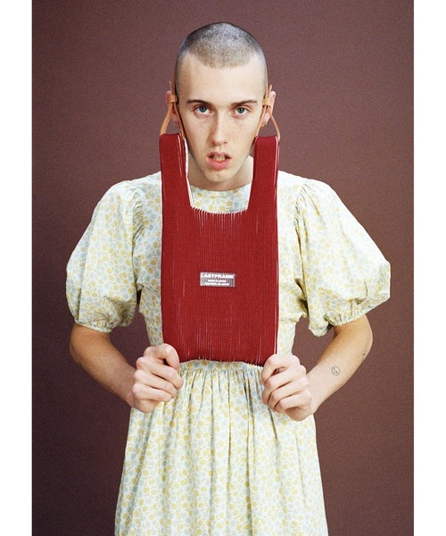 LASTFRAME（ラストフレーム）の「【LASTFRAME(ラストフレーム)】レザーストラップ付2トーンマーケットバッグ　L320001-1（ショルダーバッグ・レディース・レッド/ピンク/グリーン・FREE）」の5枚目の写真