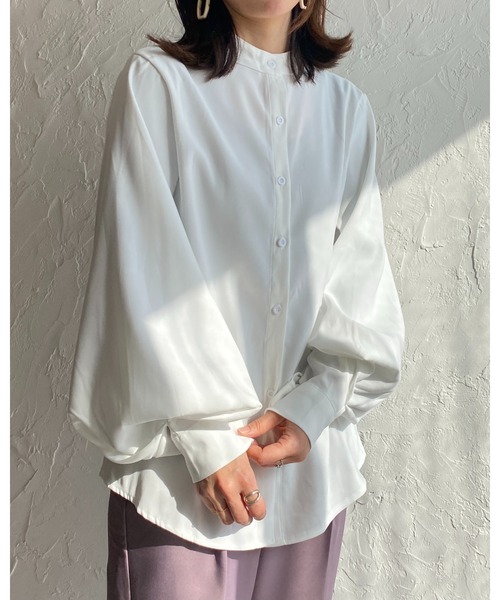 She's Closet(シーズクローゼット)の「バンドカラーボリューム袖長袖シャツ(シャツ/ブラウス・レディース・ホワイト/ブラック/ベージュ/ブルー・FREE)」の5枚目の写真
