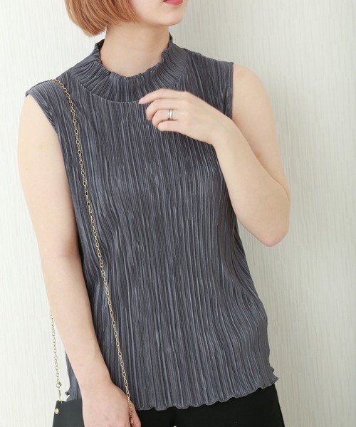 libelle more（リベル モア）の「ランダムプリーツメローノースリーブ（Tシャツ/カットソー・レディース・オフホワイト/ブラック/グレー/モカ/ベージュ・M）」の5枚目の写真