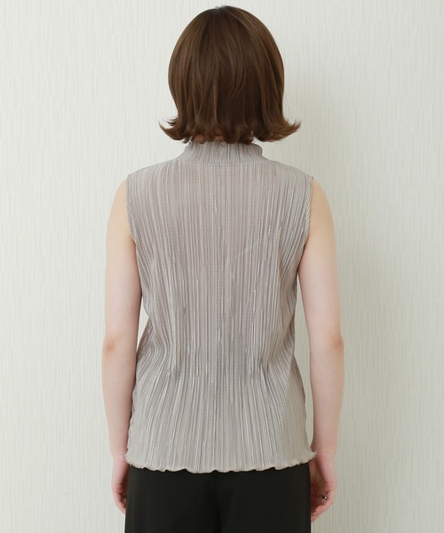 libelle more（リベル モア）の「ランダムプリーツメローノースリーブ（Tシャツ/カットソー・レディース・オフホワイト/ブラック/グレー/モカ/ベージュ・M）」の11枚目の写真