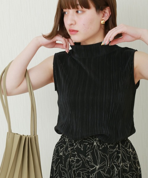 libelle more（リベル モア）の「ランダムプリーツメローノースリーブ（Tシャツ/カットソー・レディース・オフホワイト/ブラック/グレー/モカ/ベージュ・M）」の10枚目の写真