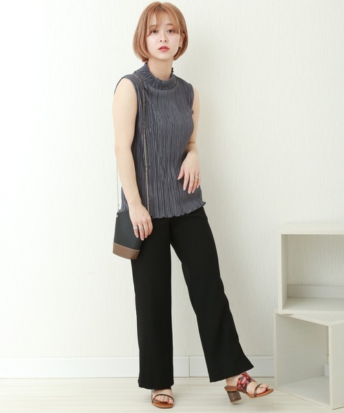 libelle more（リベル モア）の「ランダムプリーツメローノースリーブ（Tシャツ/カットソー・レディース・オフホワイト/ブラック/グレー/モカ/ベージュ・M）」の7枚目の写真