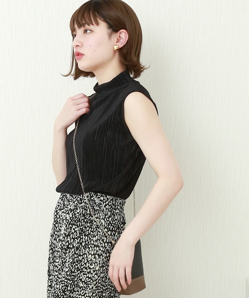 libelle more（リベル モア）の「ランダムプリーツメローノースリーブ（Tシャツ/カットソー・レディース・オフホワイト/ブラック/グレー/モカ/ベージュ・M）」の15枚目の写真