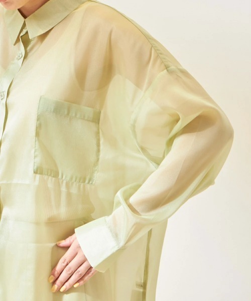 &. NOSTALGIA（アンドドットノスタルジア）の「シャイニーシアーシャツ（シャツ/ブラウス・レディース・パープル/グリーン/イエロー/ブルーパープル/アイボリー/ベージュ/バーガンディー/ブルーグレー・FREE）」の9枚目の写真