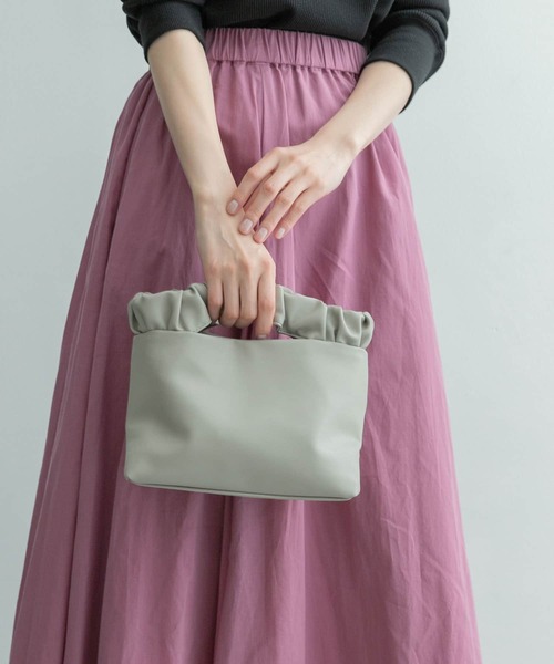 RODE SKO（ロデスコ）の「FLORA フリルハンドルショルダーバッグ（ショルダーバッグ・レディース・グレー/マスタード・ONE）」の5枚目の写真