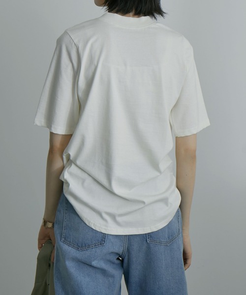 etoll.（エトル）の「モックネック半袖Tシャツ（Tシャツ/カットソー・レディース・オフホワイト/モカ/ブラック/グレイッシュベージュ・3L/L/4L/LL/M）」の5枚目の写真