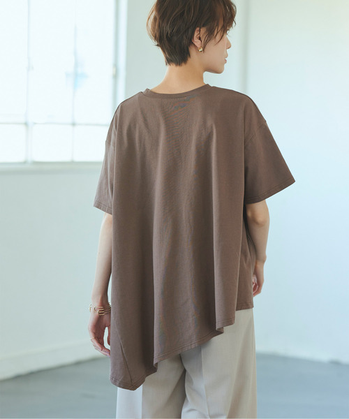 titivate(ティティベイト)の「ランダムヘムフレアTシャツ(Tシャツ/カットソー・レディース・オフホワイト/パープル/モカ/ブラック・S/M)」の4枚目の写真