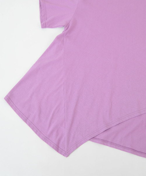 titivate(ティティベイト)の「ランダムヘムフレアTシャツ(Tシャツ/カットソー・レディース・オフホワイト/パープル/モカ/ブラック・S/M)」の17枚目の写真