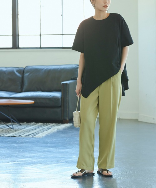 titivate(ティティベイト)の「ランダムヘムフレアTシャツ(Tシャツ/カットソー・レディース・オフホワイト/パープル/モカ/ブラック・S/M)」の20枚目の写真