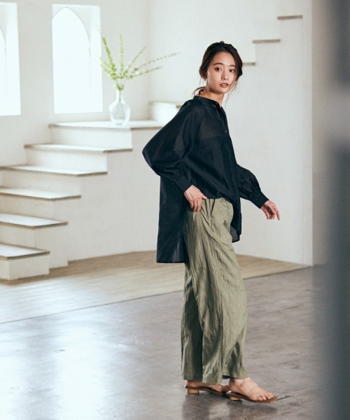 Andemiu（アンデミュウ）の「クリアフラットサンダル948829（サンダル・レディース・ブラック/ブラウン/アイボリー・SMALL/MEDIUM/LARGE）」の20枚目の写真