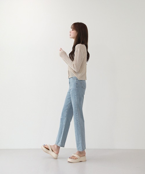 by muni:r(バイ ムニール)の「ストレートフィットスタンダードデニムパンツ(デニムパンツ・レディース・ライトブルー・SMALL/MEDIUM/LARGE)」の11枚目の写真