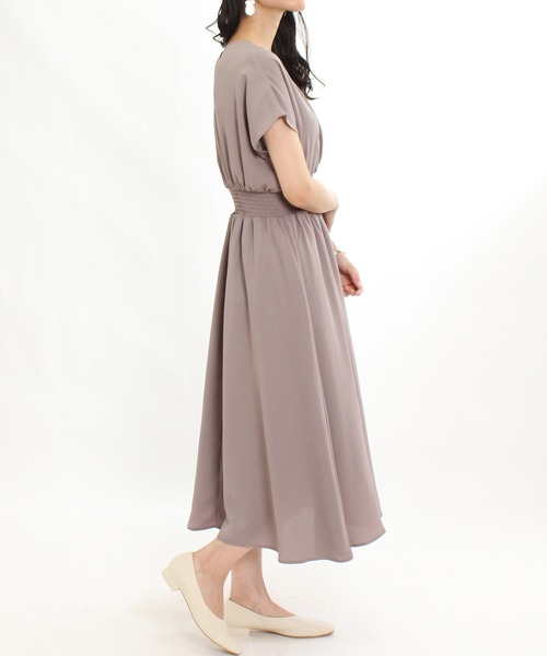 TRUDEA（トルディア）の「リネンライクカシュクールワンピース（ワンピース・レディース・ブルー/ブラック×ホワイト/グレイッシュベージュ・MEDIUM/LARGE）」の5枚目の写真