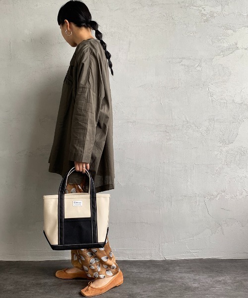 ORCIVAL（オーシバル）の「【FUDGE 10月号掲載】[ORCIVAL/オーシバル] 別注 キャンバストートバッグ（トートバッグ・レディース・ライトカーキ/アイボリー・ONE SIZE）」の21枚目の写真