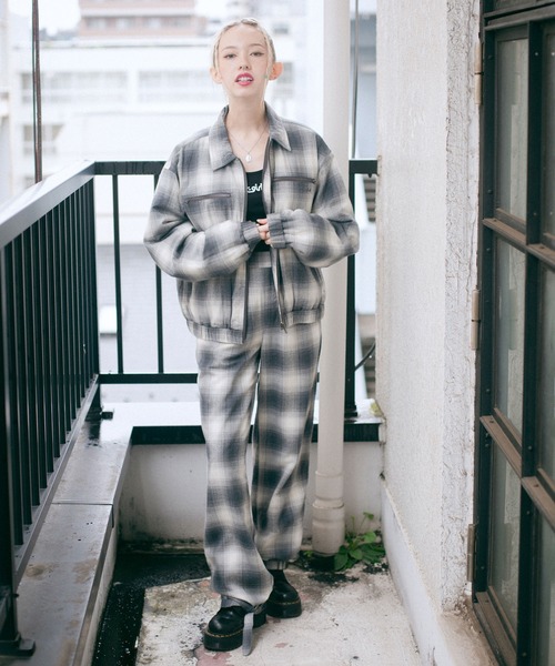 X-girl（エックスガール）の「OMBRE PLAID JACKET（ブルゾン・レディース・ブラック/ブラウン・S/M）」の5枚目の写真