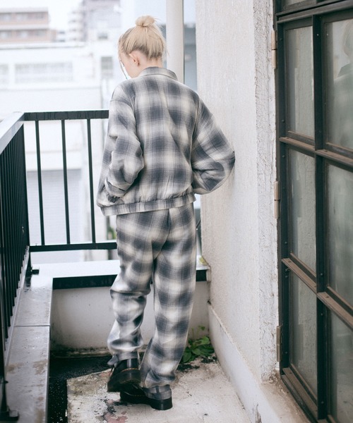 X-girl（エックスガール）の「OMBRE PLAID JACKET（ブルゾン・レディース・ブラック/ブラウン・S/M）」の7枚目の写真