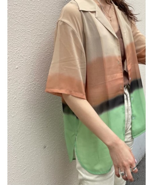 SLY（スライ）の「LUSTING GRADATION SH グラデーション シャツ