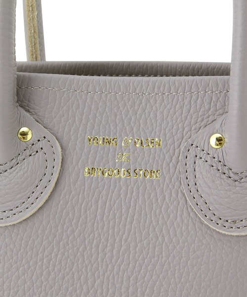 YOUNG&OLSEN The DRYGOODS STORE(ヤングアンドオルセン)の「【YOUNG&OLSEN】別注 EMBOSSED LEATHER TOTE S(トートバッグ・レディース・ブラウン/グレー/ピンク/オレンジ・M)」の15枚目の写真