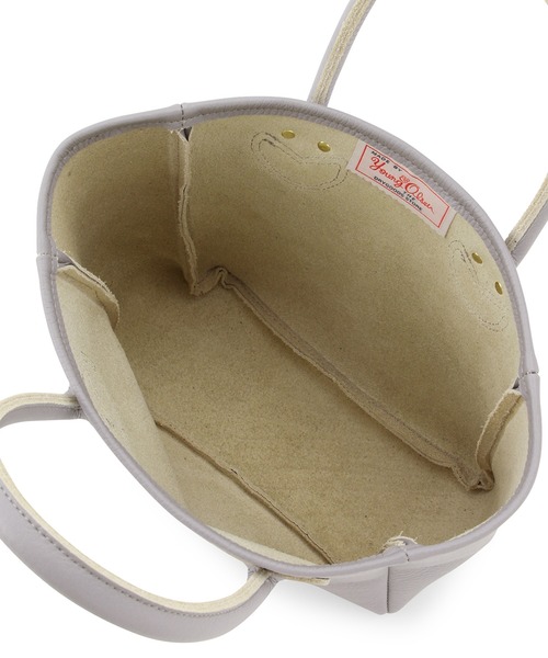 YOUNG&OLSEN The DRYGOODS STORE(ヤングアンドオルセン)の「【YOUNG&OLSEN】別注 EMBOSSED LEATHER TOTE S(トートバッグ)」 - WEAR