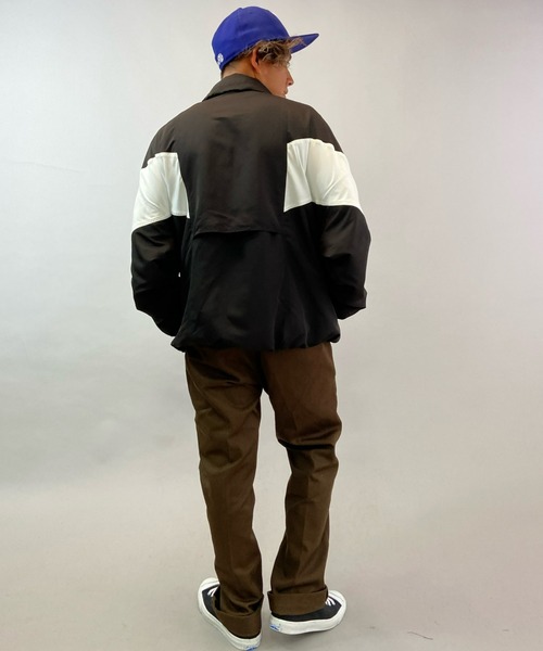 DC（ディーシー）の「DC/ディーシー　パッカブル ナイロンジャケット DJK214004（ナイロンジャケット・メンズ・ベージュ/ブラック・XL/M/L）」の12枚目の写真