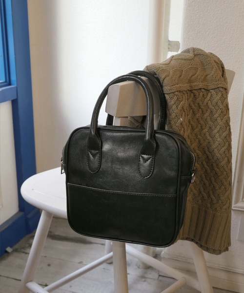 CORNERS（コーナーズ）の「スクエアミニボストンバッグ（ショルダーバッグ・レディース・ブラック/カーキ/グレイッシュベージュ/ブラウン・FREE）」の2枚目の写真